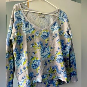 2 for 1 chill/workout tops!